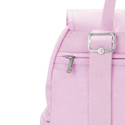 حقيبة ظهر صغيرة بأحزمة قابلة للتعديل من KIPLING حقيبة ظهر أنثوية صغيرة بأحزمة قابلة للتعديل سحاب المدينة الوردي المزهر S - I3523-R2C