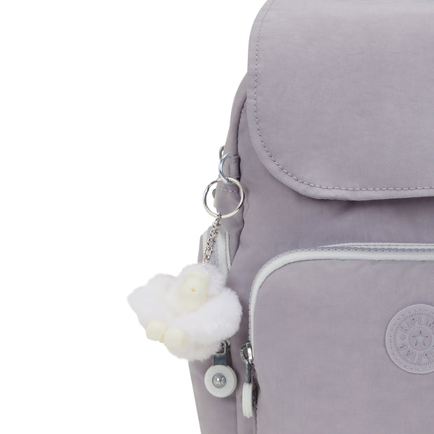 حقيبة ظهر صغيرة KIPLING مع أحزمة قابلة للتعديل أنثى تندر رمادي سيتي زيب ميني