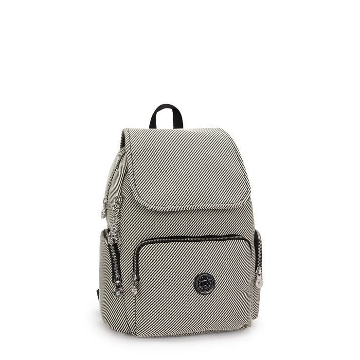 The City Zip S offers all the style, comfort and versatility you could want from a small backpack. With multiple inside and outside pockets and a convenient key leash, this oh-so-cute backpack